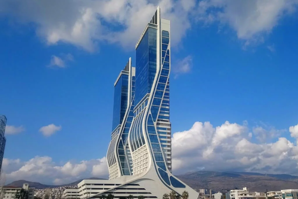 İzmir Bayraklı’daki Folkart Towers kuleleri
